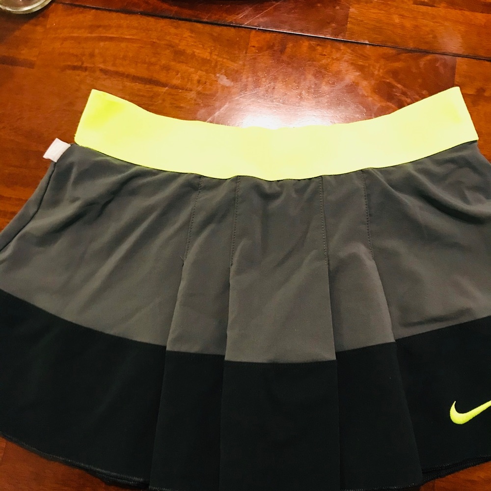 Nike tennis skort - skirt size S